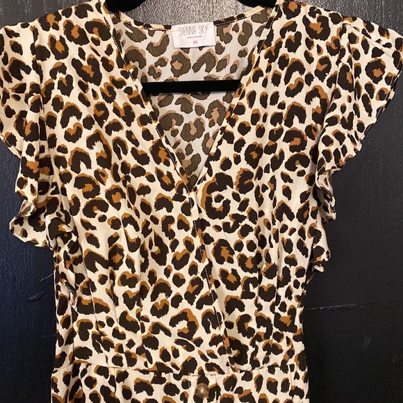 Leopard midi dress in good condition! - Picture 3 of 5